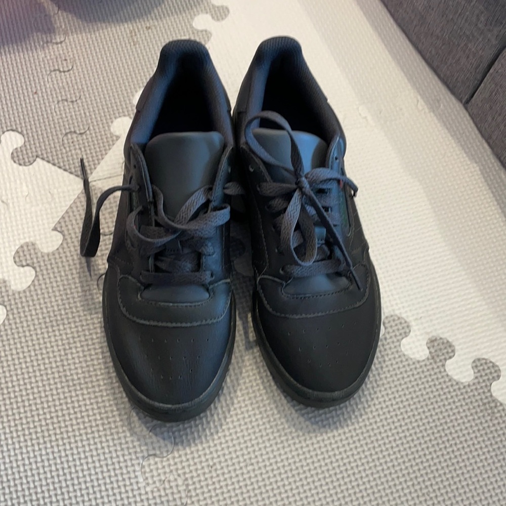 Yeezy adidas calabasas size 5